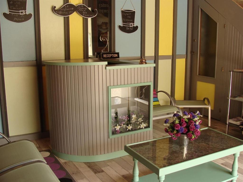 Hotel Le Flaubert Fougères エクステリア 写真