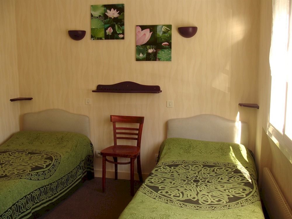Hotel Le Flaubert Fougères エクステリア 写真
