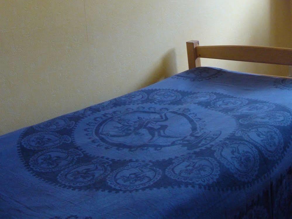 Hotel Le Flaubert Fougères エクステリア 写真